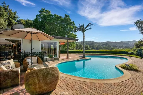 3701 Royal Mdw, Sherman Oaks, CA 91403