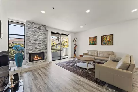 1935 Malcolm Ave #201, Los Angeles, CA 90025