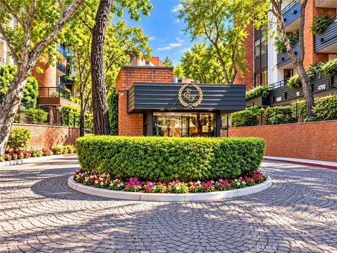 4727 Park Encino Ln #230, Encino, CA 91436