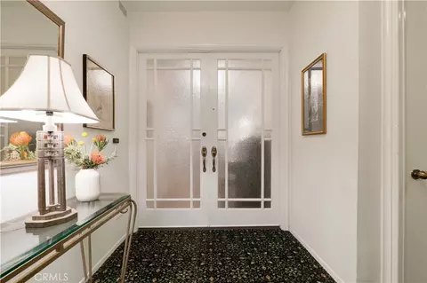 4727 Park Encino Ln #230, Encino, CA 91436