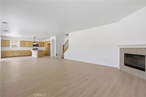 Living - 2207 Beechwood, Lancaster, CA 93535 photo 2 of 5
