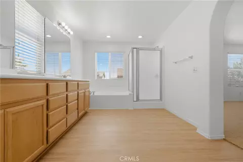 Entry Way - 2207 Beechwood, Lancaster, CA 93535 photo 4 of 5