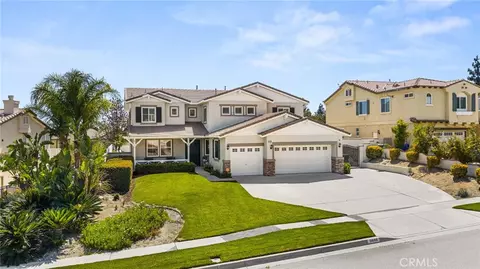 Exterior - 5606 E Overlook Dr, Rancho Cucamonga, CA 91739 photo 2 of 11