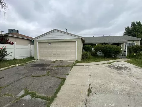 8332 Lullaby Ln, Panorama City, CA 91402