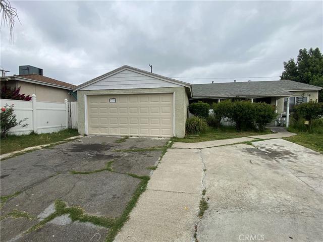 8332 Lullaby Ln, Panorama City, CA 91402