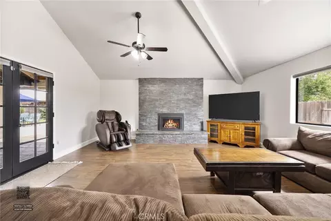 Living - 10906 Dee Dee Ave, Bakersfield, CA 93312 photo 5 of 5