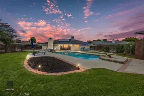 Exterior - 10906 Dee Dee Ave, Bakersfield, CA 93312 photo 3 of 15