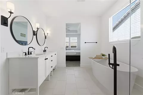 Bath - 212 Artina, Tehachapi, CA 93561 photo 3 of 3