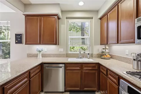 Kitchen - 3237 Moss Lndg, Oxnard, CA 93036 photo 3 of 4