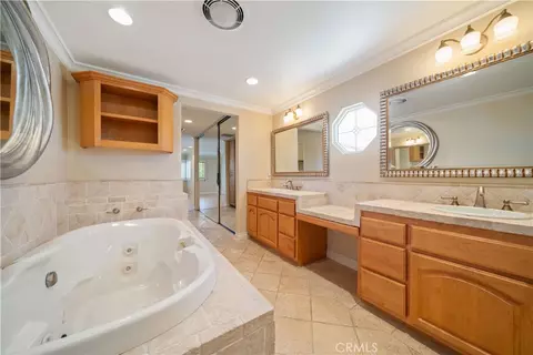Bath - 12611 Hillside, Moorpark, CA 93021 photo 3 of 7