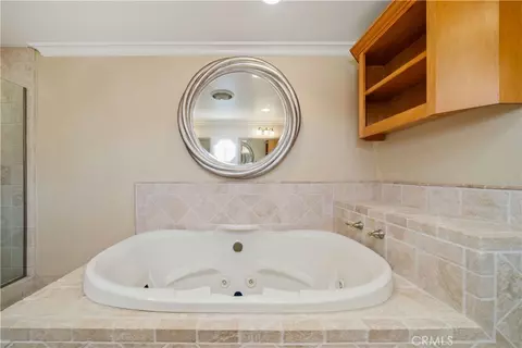 Bath - 12611 Hillside, Moorpark, CA 93021 photo 5 of 7