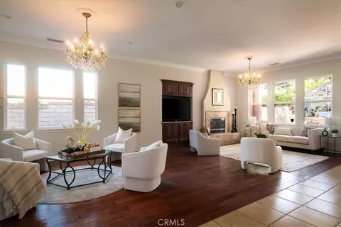 26637 Oak Ter, Valencia, CA 91381