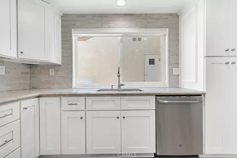 Kitchen - 792 Wind Willow Way, Simi Valley, CA 93065 photo 3 of 3