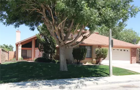 37740 Mountainside Dr, Palmdale, CA 93550