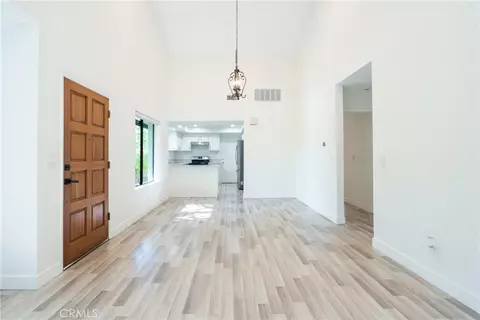Living - 9138 Tujunga Cyn, Tujunga, CA 91042 photo 4 of 4