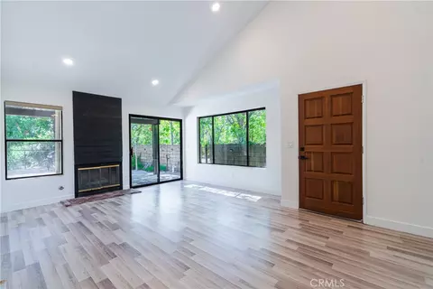 Living - 9138 Tujunga Cyn, Tujunga, CA 91042 photo 3 of 4