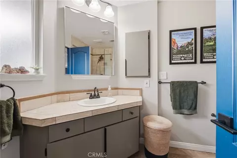Bath - 1464 Bedford, Camarillo, CA 93010 photo 2 of 4