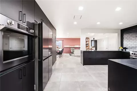 Kitchen - 1464 Bedford, Camarillo, CA 93010 photo 3 of 7