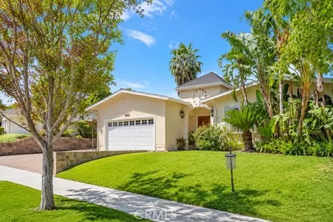26096 Adamor Rd, Calabasas, CA 91302