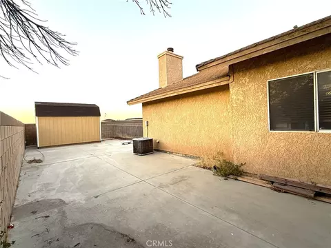 Exterior - 1705 Lightcap St, Lancaster, CA 93535 photo 10 of 10