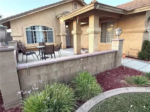 Exterior - 1705 Lightcap St, Lancaster, CA 93535 photo 5 of 10