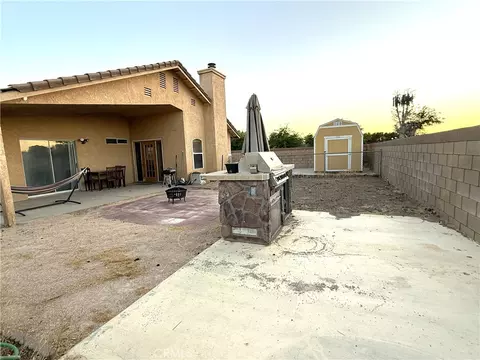 Exterior - 1705 Lightcap St, Lancaster, CA 93535 photo 9 of 10