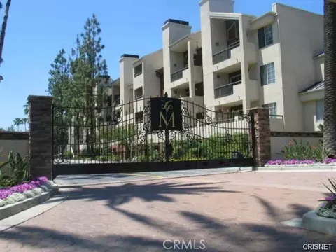 5520 Owensmouth Ave #313, Woodland Hills, CA 91367