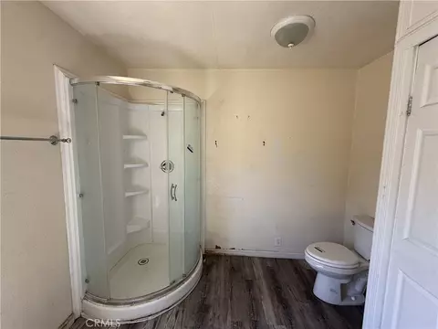 Bath - 5024 Shawnee, Weldon, CA 93283 photo 4 of 4