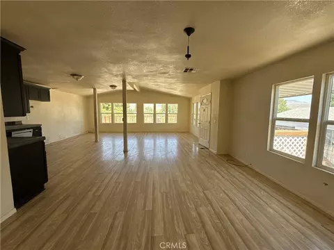 Living - 5024 Shawnee, Weldon, CA 93283 photo 7 of 7