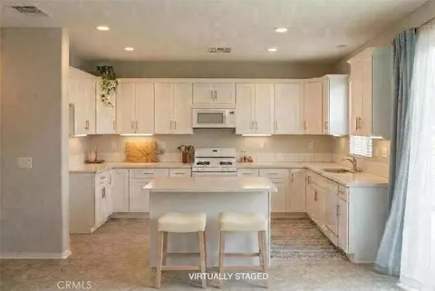 Kitchen - 6061 La Costa, Fontana, CA 92336 photo 2 of 2