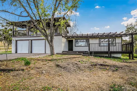 30617 Buckskin Rd, Tehachapi, CA 93561