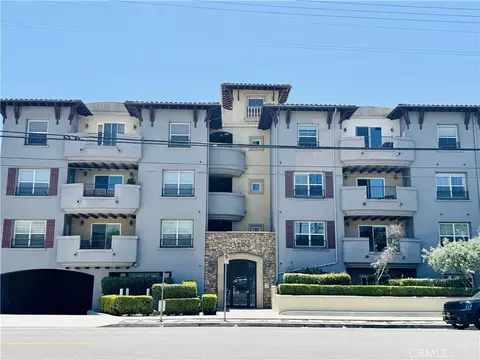 13200 Moorpark, Sherman Oaks, CA 91423