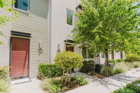 18450 W Calico Ln, Northridge, CA 91325