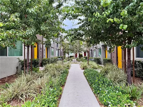 18450 W Calico Ln, Northridge, CA 91325