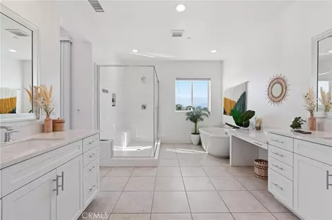 Bath - 84675 Lago Breeza Dr, Indio, CA 92203 photo 11 of 11