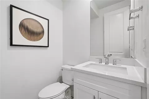 Bath - 84675 Lago Breeza Dr, Indio, CA 92203 photo 4 of 11
