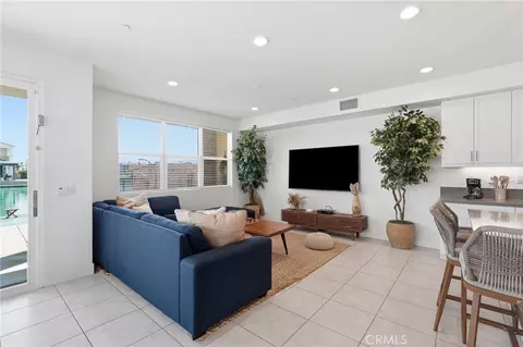 Living - 84675 Lago Breeza Dr, Indio, CA 92203 photo 1 of 2