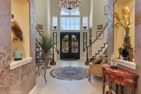 Entry Way - 7040 Hogan St, Moorpark, CA 93021 photo 3 of 7