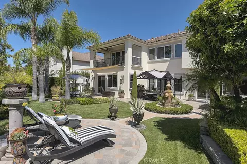 Exterior - 7040 Hogan St, Moorpark, CA 93021 photo 4 of 26