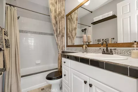 Bath - 7040 Hogan St, Moorpark, CA 93021 photo 6 of 8