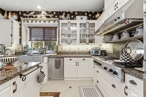 Kitchen - 7040 Hogan St, Moorpark, CA 93021 photo 5 of 5