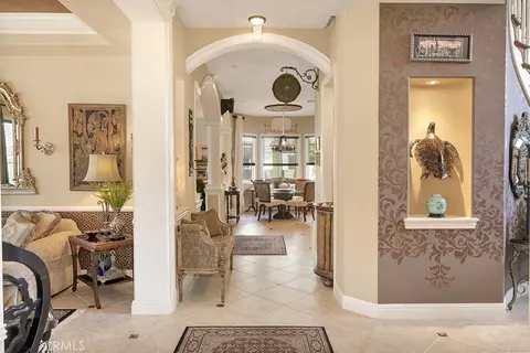 Entry Way - 7040 Hogan St, Moorpark, CA 93021 photo 4 of 7