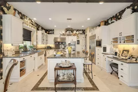 Kitchen - 7040 Hogan St, Moorpark, CA 93021 photo 2 of 5