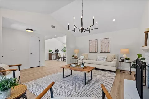 Living - 28116 Oaklar, Saugus, CA 91350 photo 3 of 3