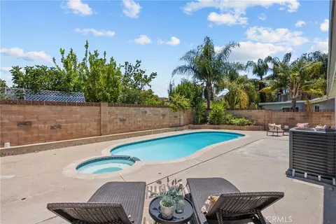 Exterior - 28116 Oaklar, Saugus, CA 91350 photo 11 of 11