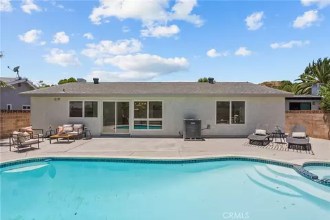 Exterior - 28116 Oaklar, Saugus, CA 91350 photo 8 of 11