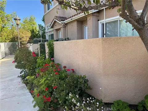 25708 Holiday Cir #B, Stevenson Ranch, CA 91381