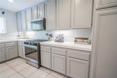 25708 Holiday Cir #B, Stevenson Ranch, CA 91381