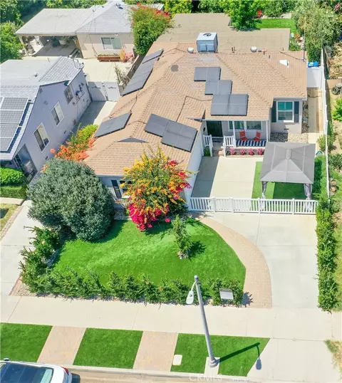 17415 Victory Blvd, Van Nuys, CA 91406