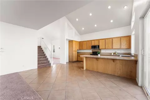 Entry Way - 38208 Grant Dr, Palmdale, CA 93552 photo 2 of 6
